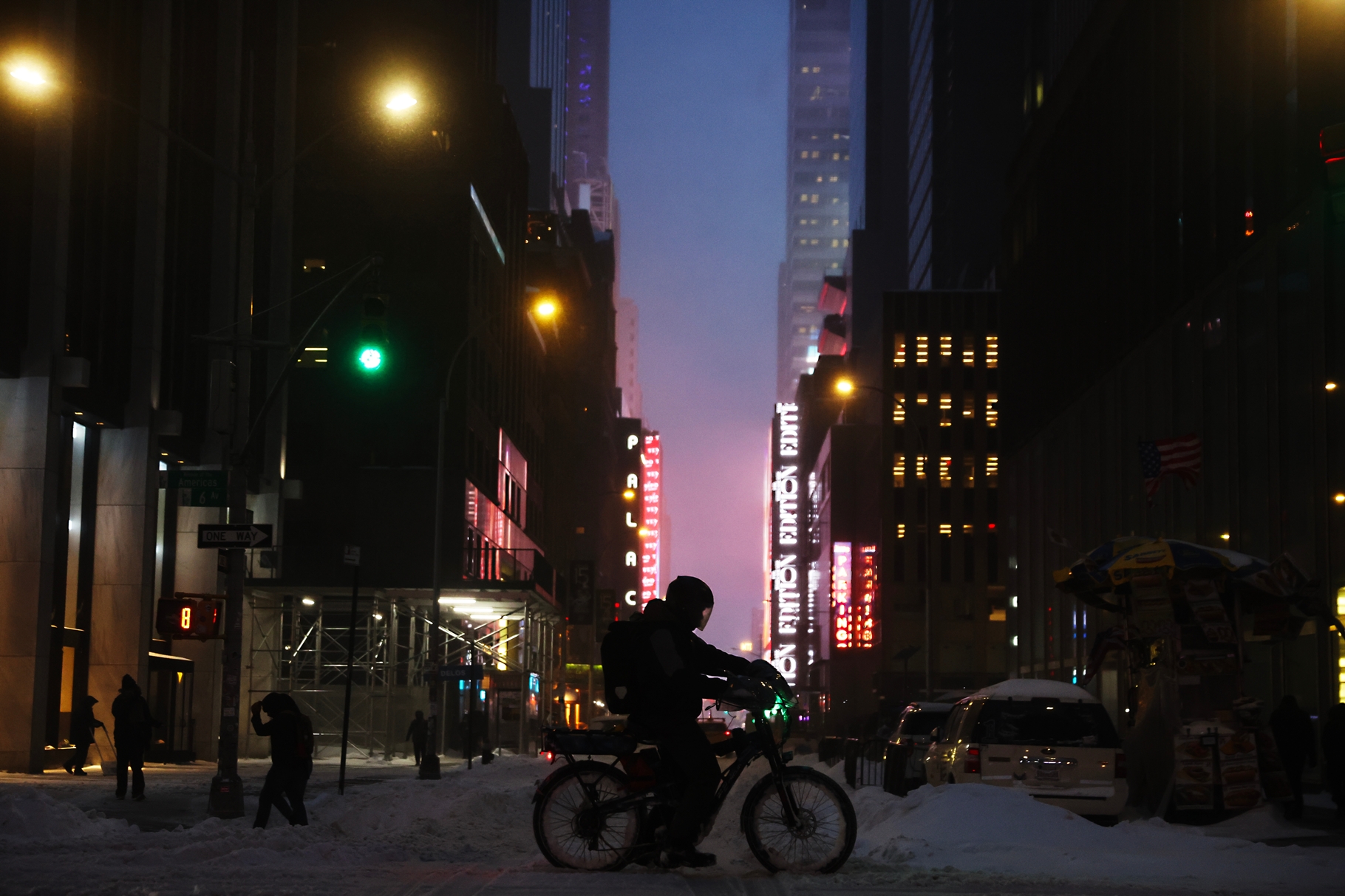 City Issues First Blizzard Warning Since 2015 as New Yorkers Eye the Grocery Aisles
