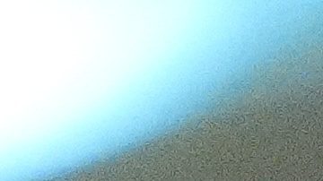 El presidente Donald Trump habla con los periodistas.