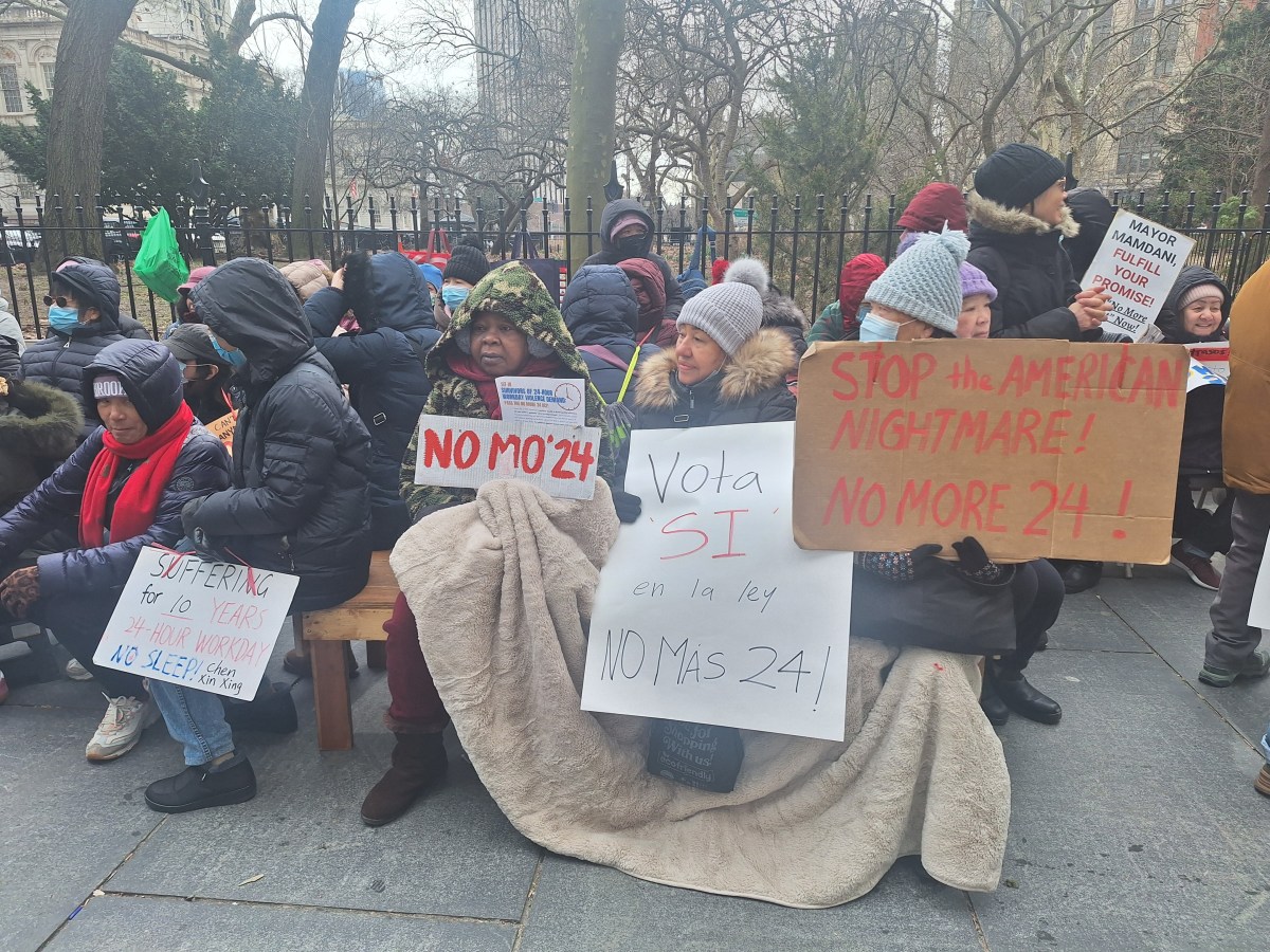 Trabajadores de salud domiciliario no bajan la guardia para exigir el fin de la jornada de 24 horas