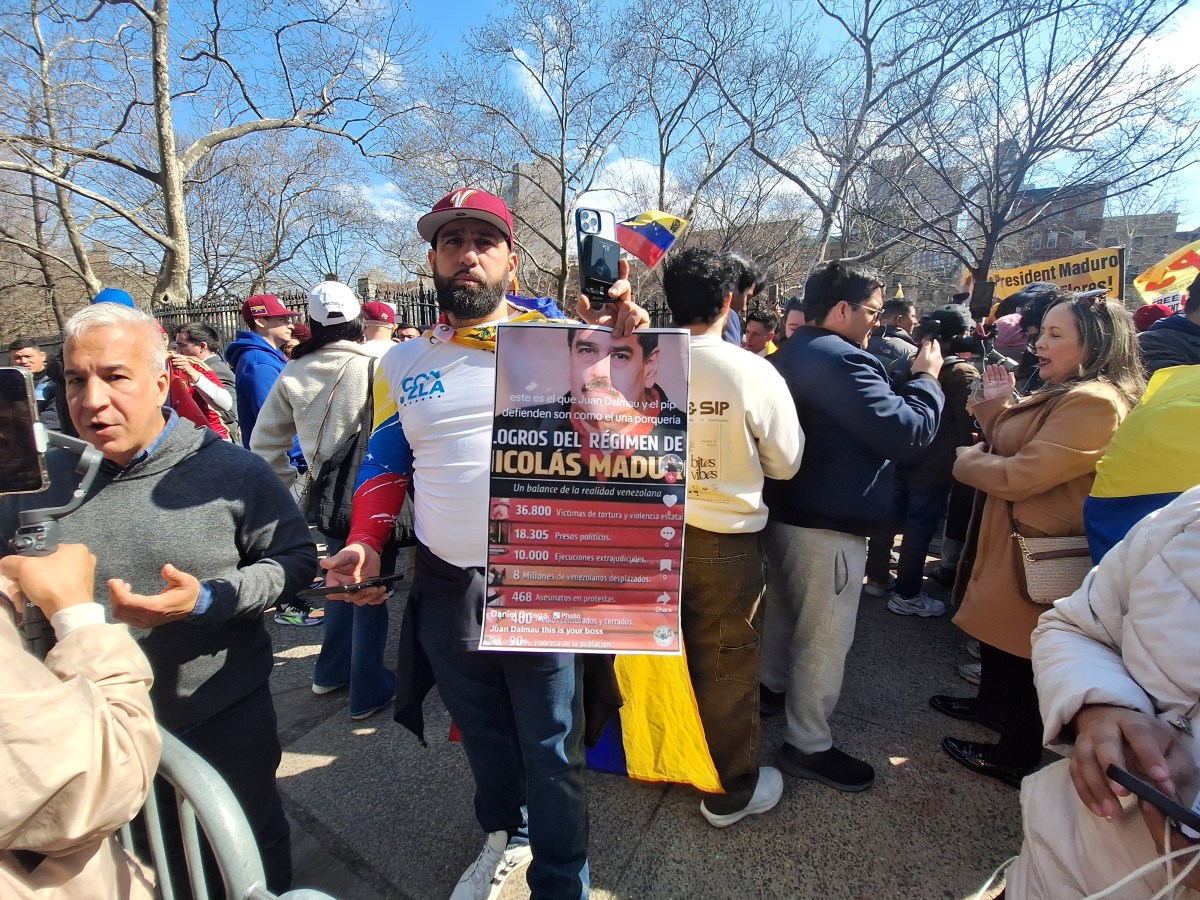 Protestas ante segunda audiencia de Maduro y su esposa muestran las heridas de la diáspora venezolana en Nueva York