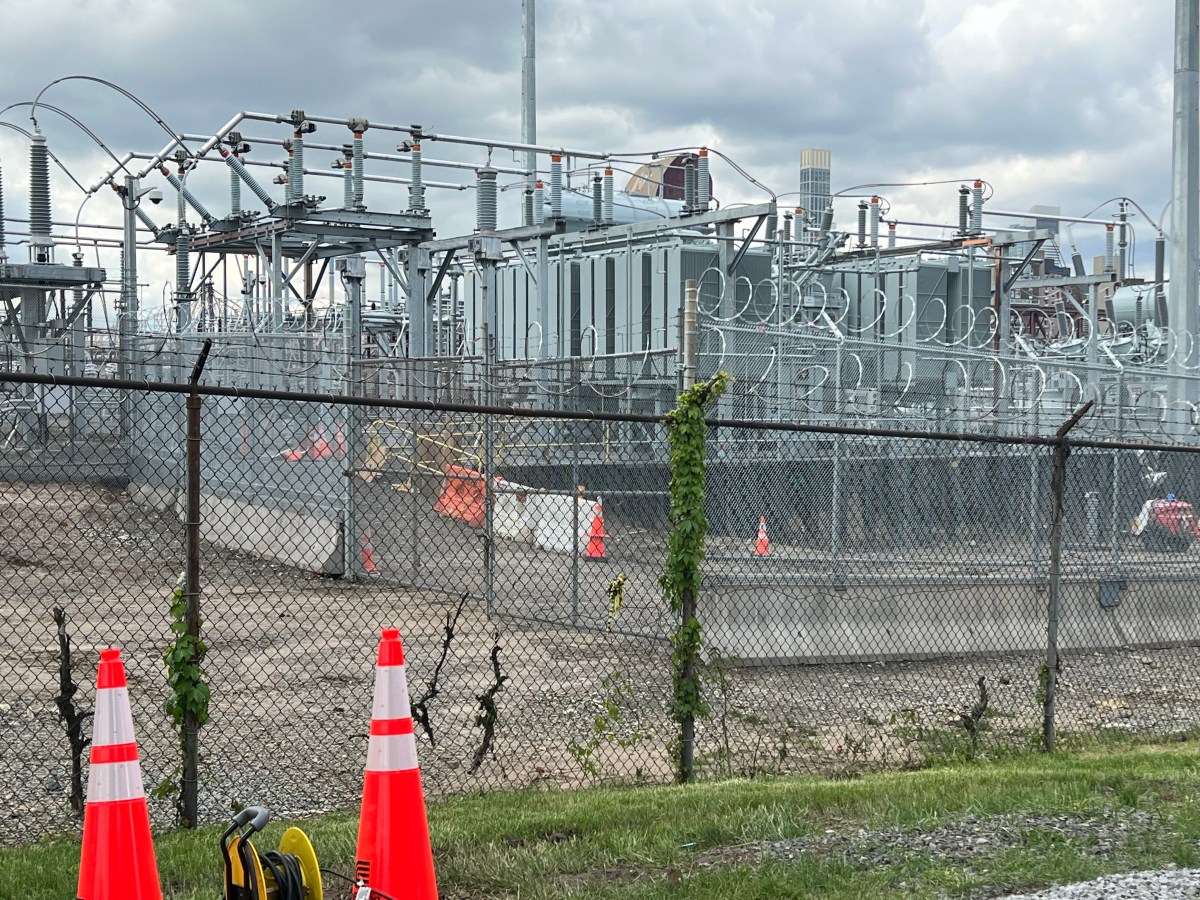 Piden ¡auxilio! a Albany para que neoyorquinos puedan costear facturas de luz