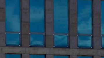 Fotografía que muestra un área de la sede de la Embajada de Estados Unidos este viernes en La Habana (Cuba).