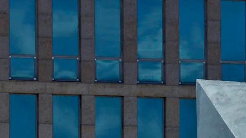 Fotografía que muestra un área de la sede de la Embajada de Estados Unidos este viernes en La Habana (Cuba).