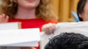 Dylan López Contreras junto al alcalde Mamdani de NYC y la gobernadora Hochul, un día después de ser liberado por ICE.