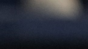 El campocorto puertorriqueño Francisco Lindor (12) lanza a primera base tras un hit del mexicano Randy Arozarena durante la octava entrada del Clásico Mundial de Béisbol, el viernes 17 de marzo de 2023, en Miami. México derrotó a Puerto Rico 5-4.