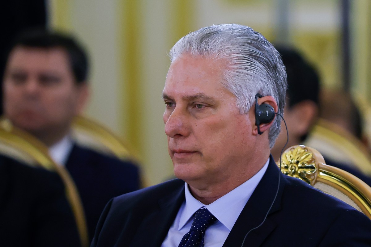 Cuba anuncia que permitirá a sus ciudadanos en el exterior invertir en el sector privado