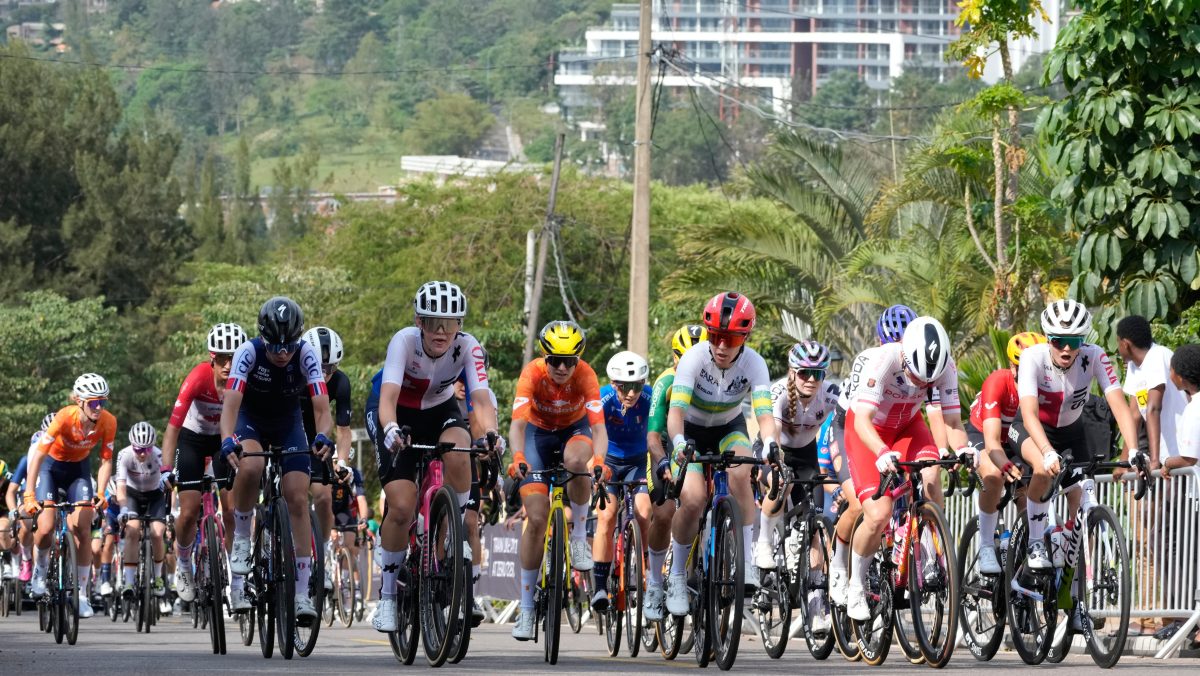 Ciclista Debora Silvestri hospitalizada de urgencia tras caer al vacío en la carrera Milán-San Remo [Video]