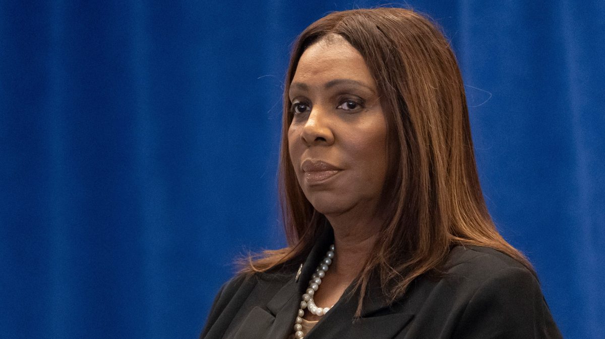 Letitia James anuncia cargos de homicidio contra sargento del NYPD por conducir ebria