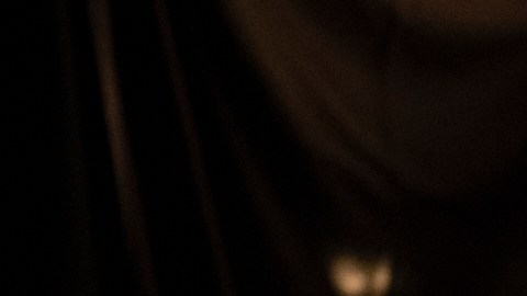 El mandatario también se mantiene al día con sus asesores militares y de inteligencia.