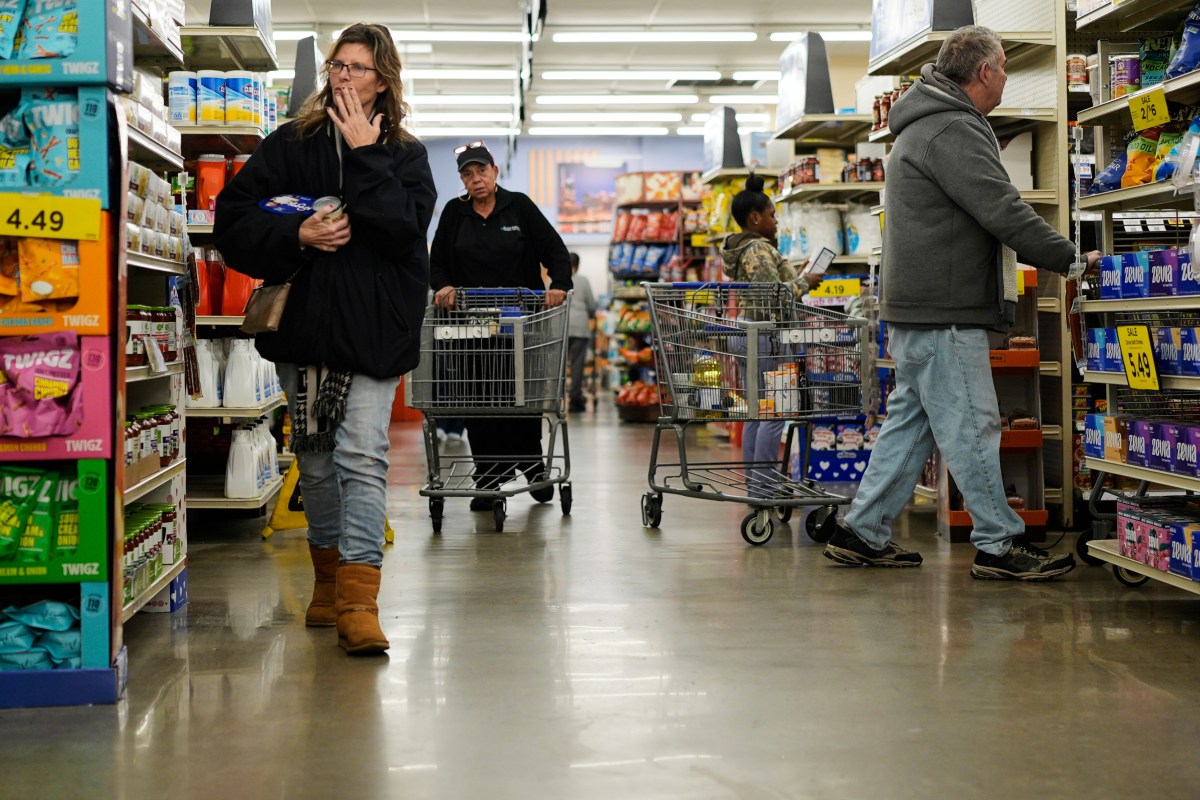 Aranceles golpean con fuerza el bolsillo de consumidores y empresas estadounidenses