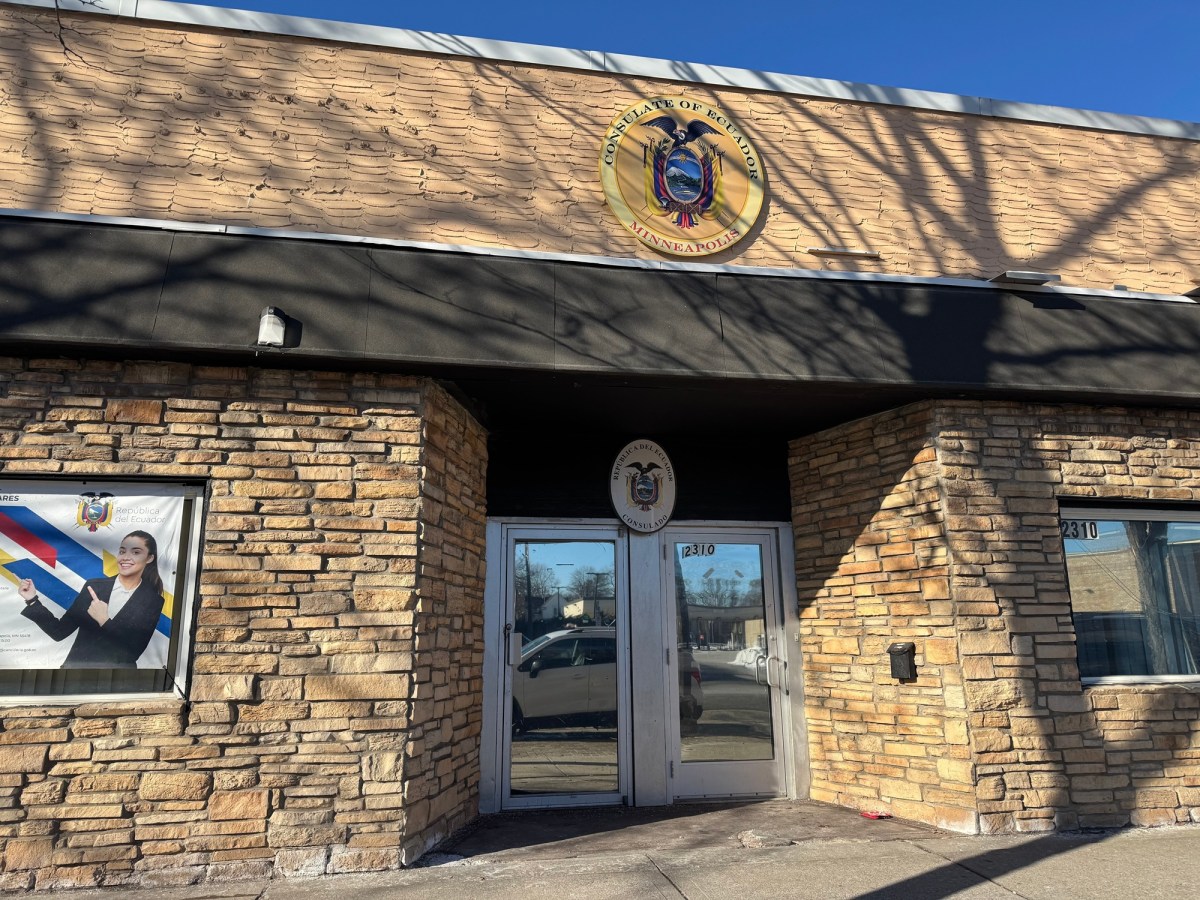 En Estados Unidos hay un funcionario consular por cada seis mil migrantes ecuatorianos