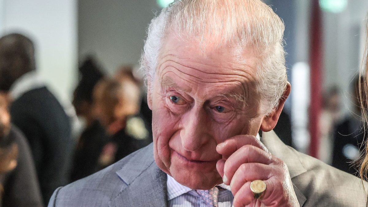 Congresista estadounidense pide al rey Carlos III que se reúna con víctimas de Epstein