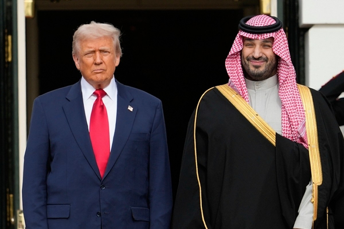 Trump afirma que pronto se sabrá la represalia de EE.UU. por el ataque a su embajada en Arabia Saudita