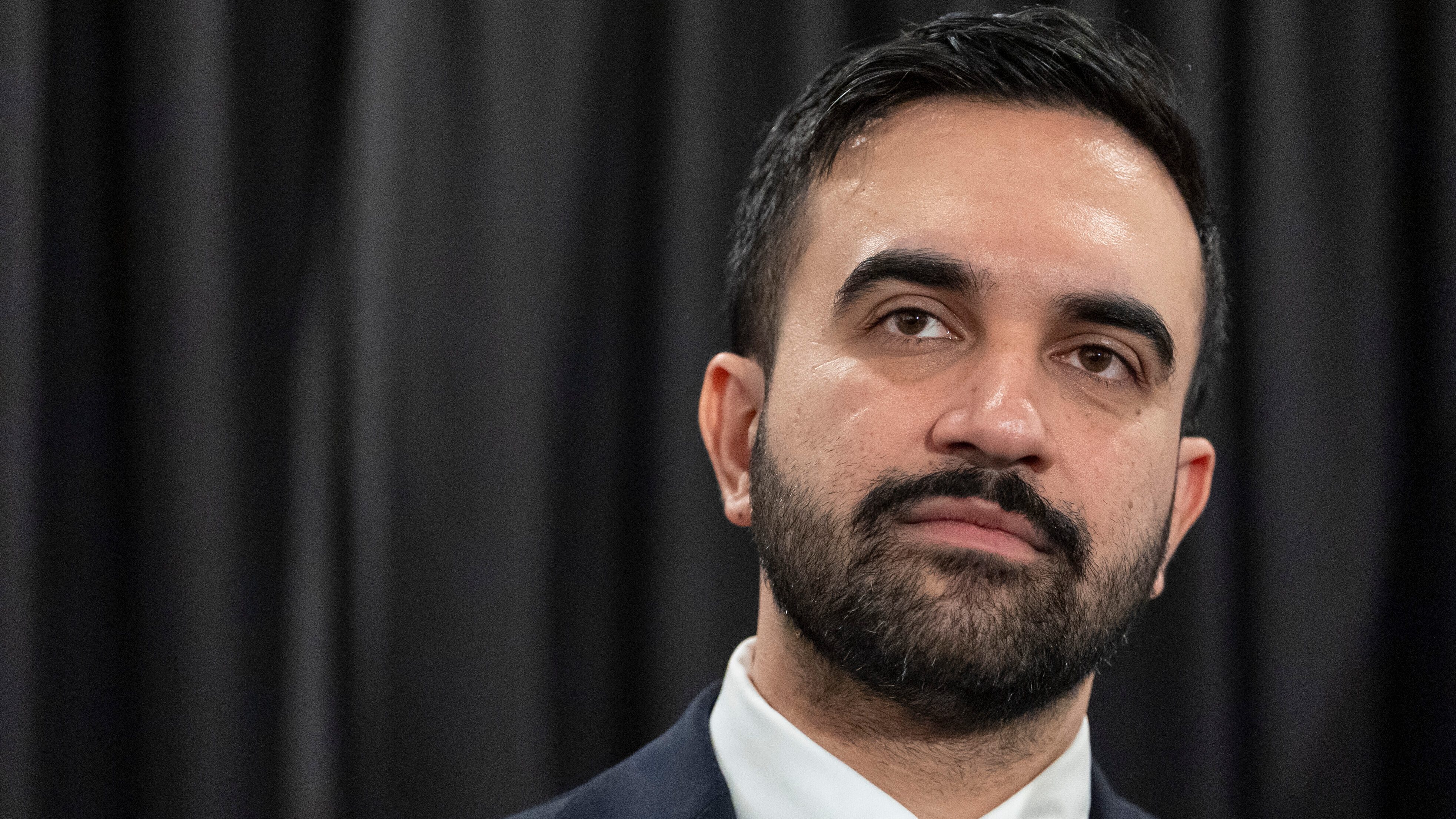 Gracie Mansion Protest Sees Homemade Devices, Mamdani Calls For Calm Over Fanaticism