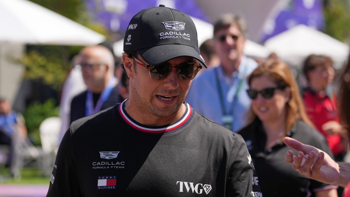 Checo Pérez partirá lejos con Cadillac tras difícil clasificación en GP de Australia