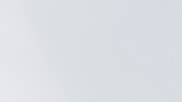 El senador Markwayne Mullin, republicano por Oklahoma, habla con periodistas en la escalinata del Capitolio en Washington, el jueves 5 de marzo de 2026.