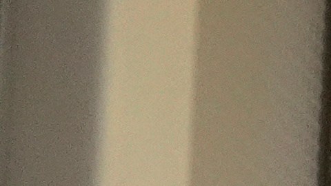 El presidente Donald Trump habla con los periodistas mientras viaja a bordo del Air Force One en ruta desde la Base Aérea de Dover, Delaware, a Miami, el sábado 7 de marzo de 2026.