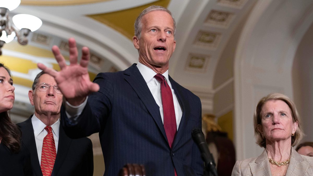 Thune rechaza presión de Trump para eliminar bloqueo del Senado por la Ley SAVE