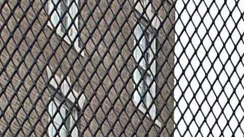 La policía del Servicio Secreto de EE. UU. bloquea las calles alrededor de la Casa Blanca mientras investiga un vehículo sospechoso.