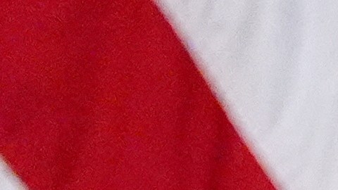 El presidente Donald Trump habla junto a la jefa de gabinete de la Casa Blanca, Susie Wiles este lunes.