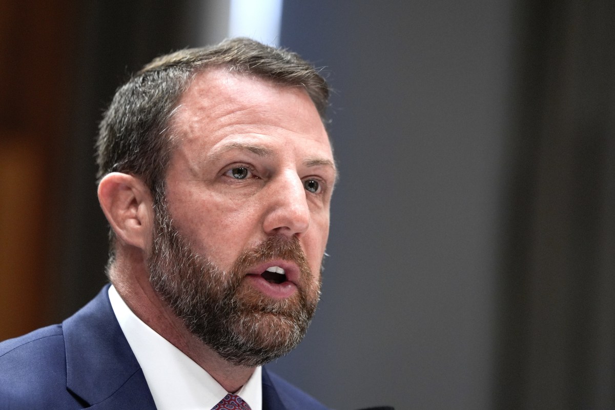 Senado confirma a Markwayne Mullin como secretario del DHS