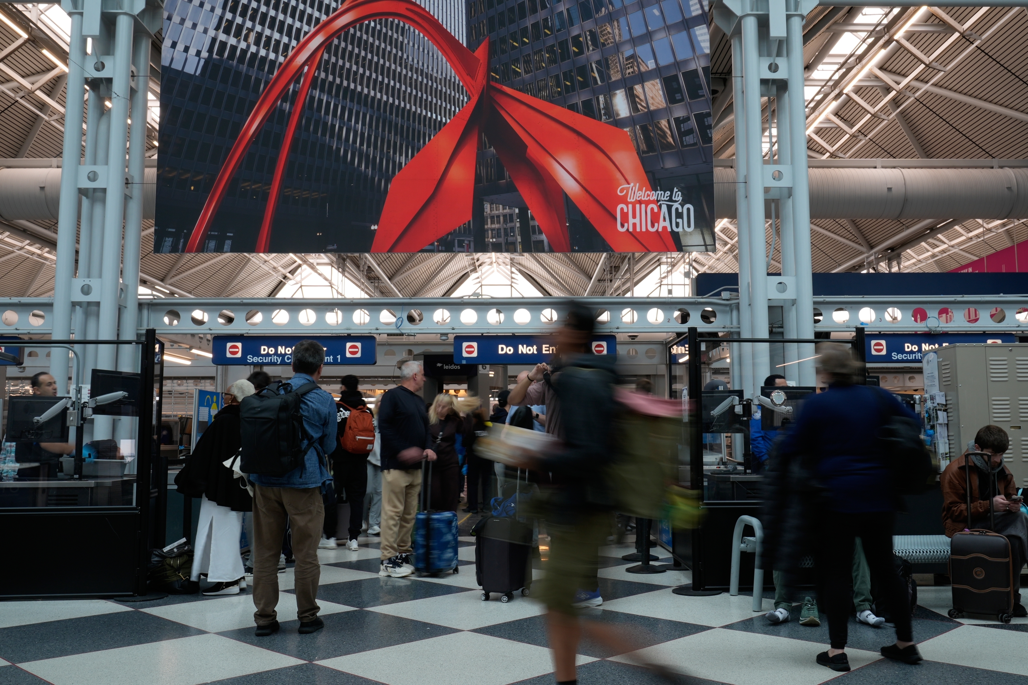 Trump Threatens to Replace TSA With ICE at JFK Amid DHS Shutdown Standoff