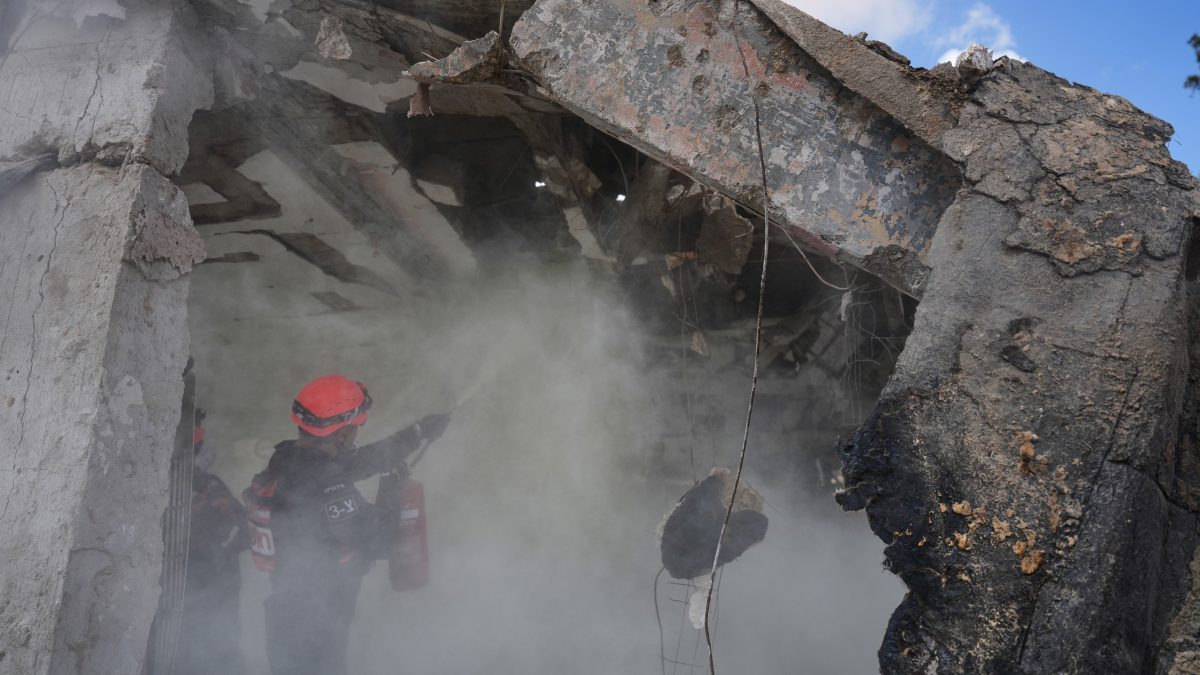 Irán amenaza con atacar infraestructuras regionales si EE.UU. bombardea plantas eléctricas