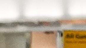 Personas hacen largas filas de seguridad en el Aeropuerto Internacional John F. Kennedy.