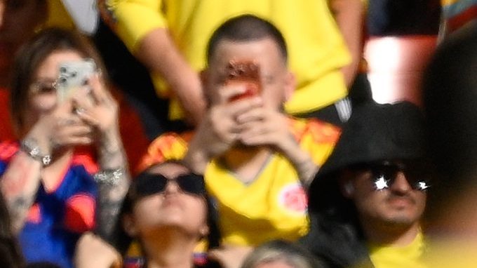 El delantero francés Désiré Doué (20) celebra tras marcar el tercer gol de su equipo durante el partido amistoso internacional de fútbol entre Colombia y Francia en Landover, Maryland, el domingo 29 de marzo de 2026.