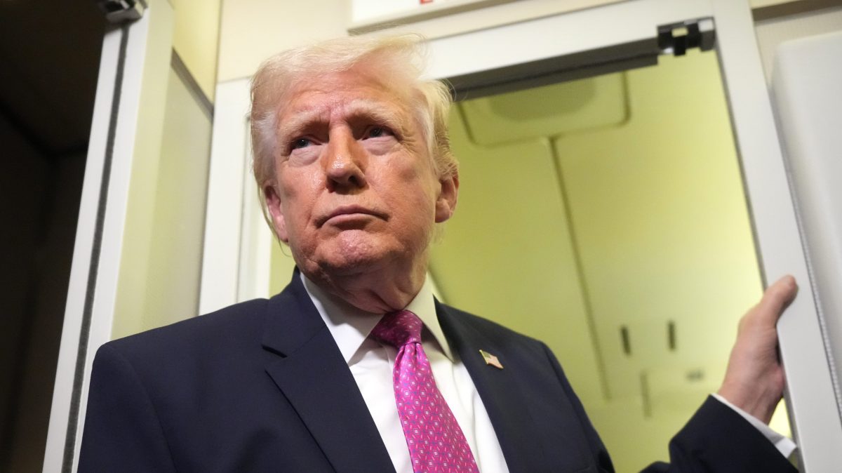 Trump critica a Francia por no ayudar en la guerra contra Irán