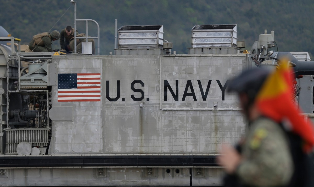 EE.UU. prepara opciones militares para “golpe final” contra Irán, según Axios