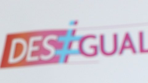 Adamari López, presentadora puertorriqueña de televisión.