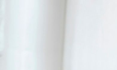 Sería su cuarta experiencia como director después de "A Star Is Born", "Maestro" y "Is This Thing On?"