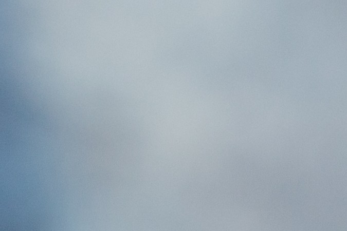 Mientras que el Cà Phê Sữa Chua tradicional usa leche condensada, la versión moderna de Jordan Bernstein apuesta por la cremosidad del yogur griego y el toque hidratante del agua de coco.