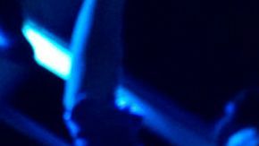 El artista aparece patinando sobre hielo en el videoclip de su reciente lanzamiento musical