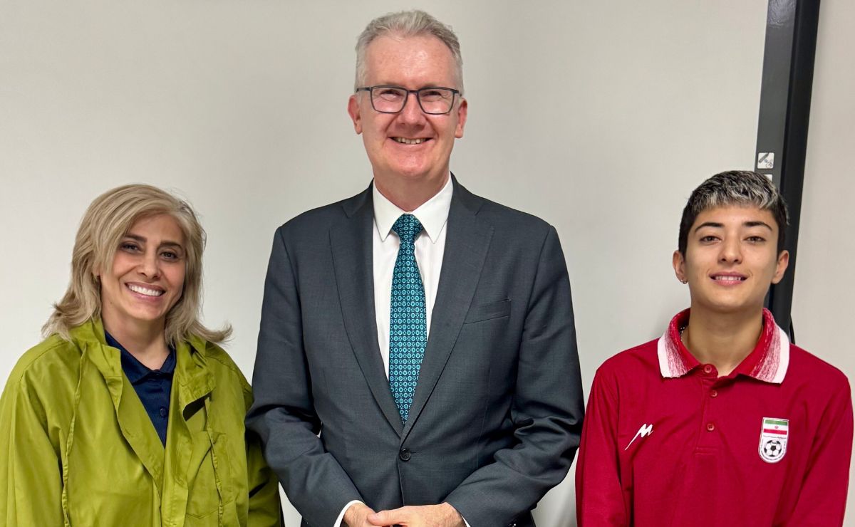 Futbolista iraní renuncia al asilo en Australia y decide regresar a su país