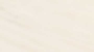 Comparación visual de papas fritas cocinadas en freidora de aire sin aceite y fritas en sartén tradicional con aceite caliente.