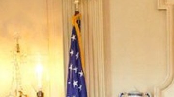 La reunión ocurre tras el reinicio de operaciones de la Embajada de EE.UU. en Caracas.