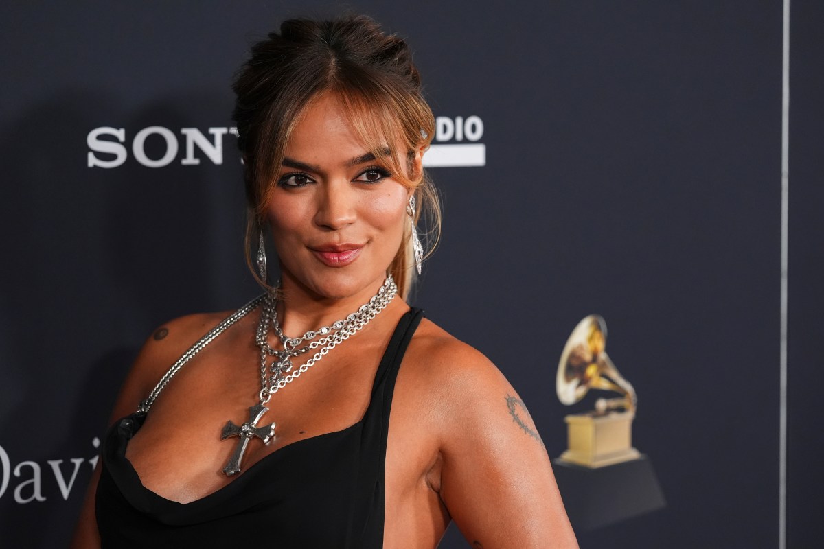 Karol G publica sentido mensaje por el Día de la Mujer: “Tu voz importa, tu historia importa”