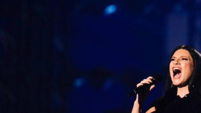 La cantante italiana explora nuevas sonoridades en una colección que cruza generaciones y latitudes