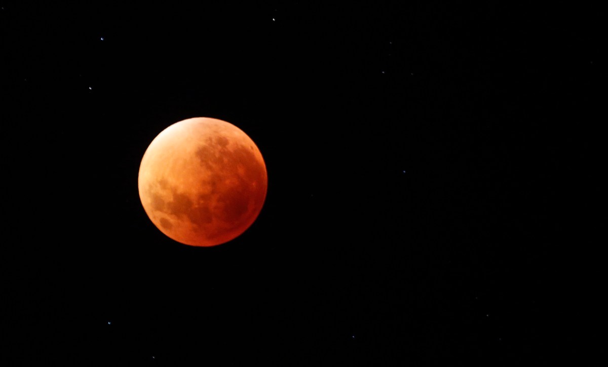Luna de sangre 2026: hora exacta para verla en Nueva York y cómo observar el eclipse total lunar