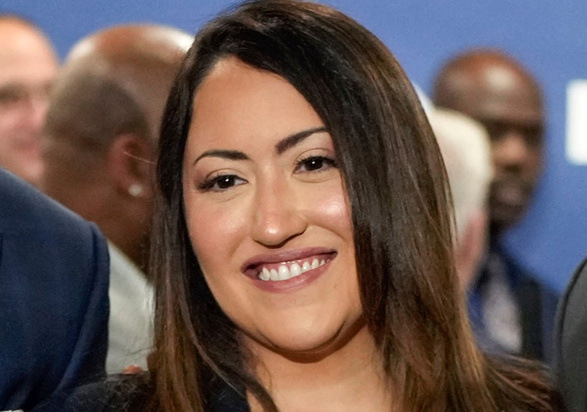 Excanciller de escuelas de Nueva York se une a empresa con millonarios contratos con el sistema educativo