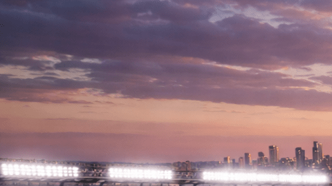 Estadio MetLife lleno de fanáticos durante un partido del Mundial 2026 con el skyline de Nueva York al fondo