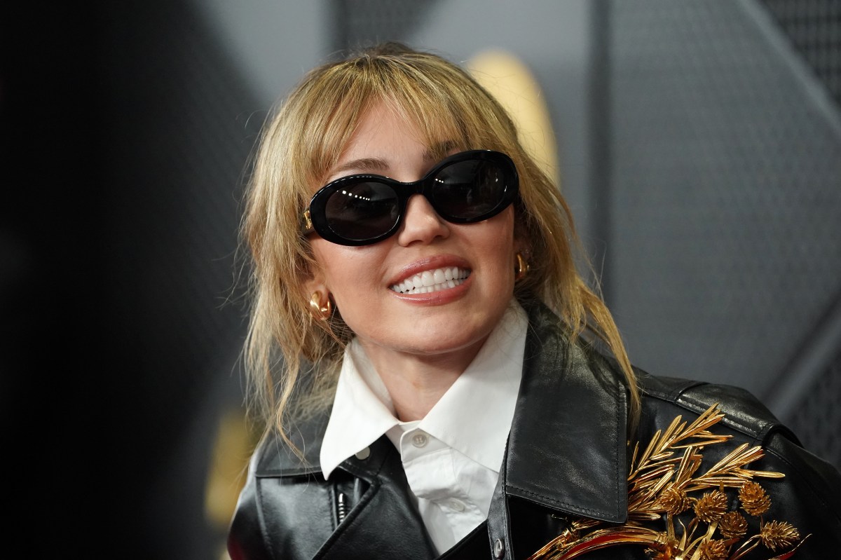 Miley Cyrus regresa como Hannah Montana por los 20 años de la serie de Disney