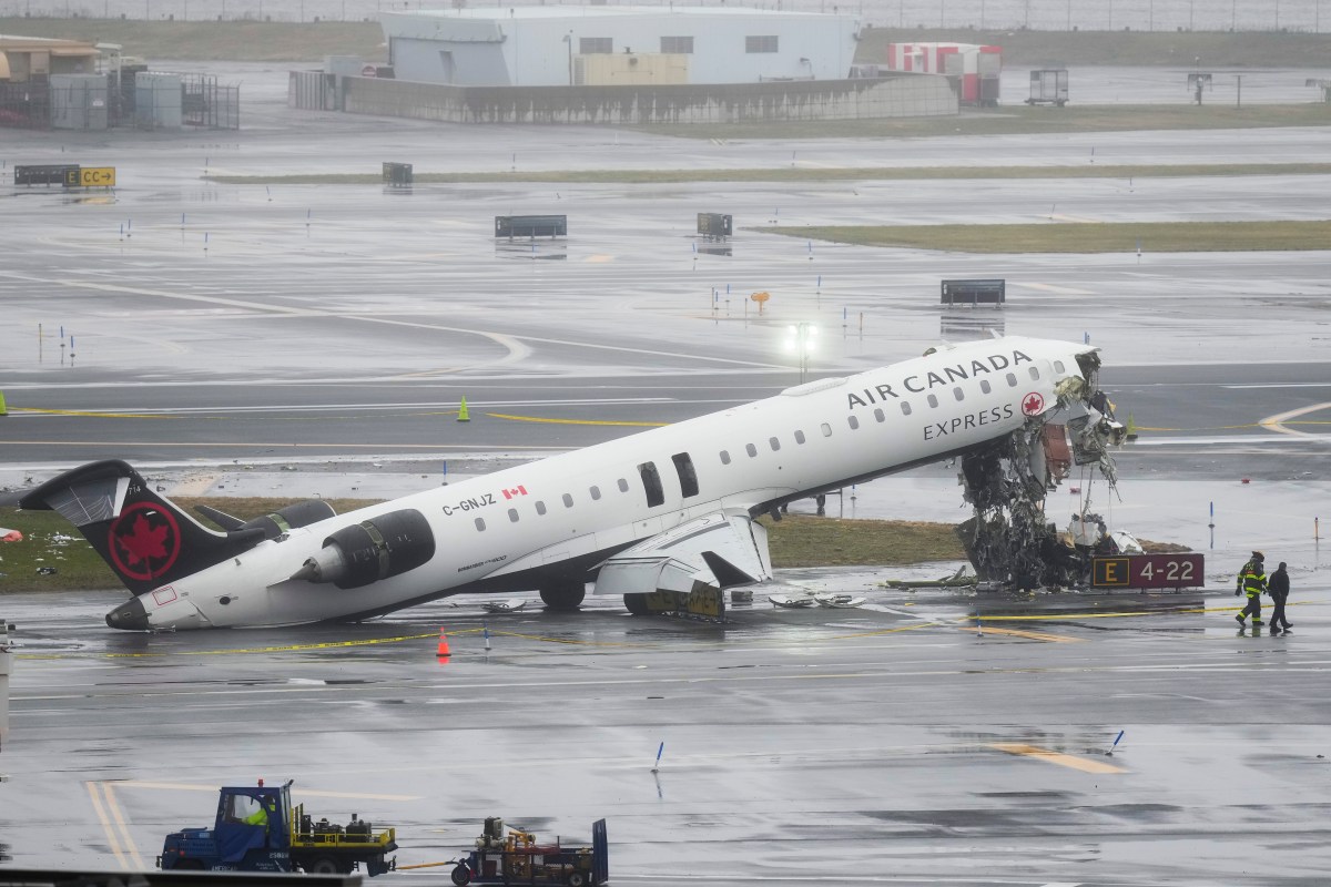 Tragedia en LaGuardia: revelan audios clave del choque entre avión de Air Canada Express y camión de bomberos