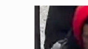 Bairon Hernández captado por cámaras de seguridad del Metro de NYC.