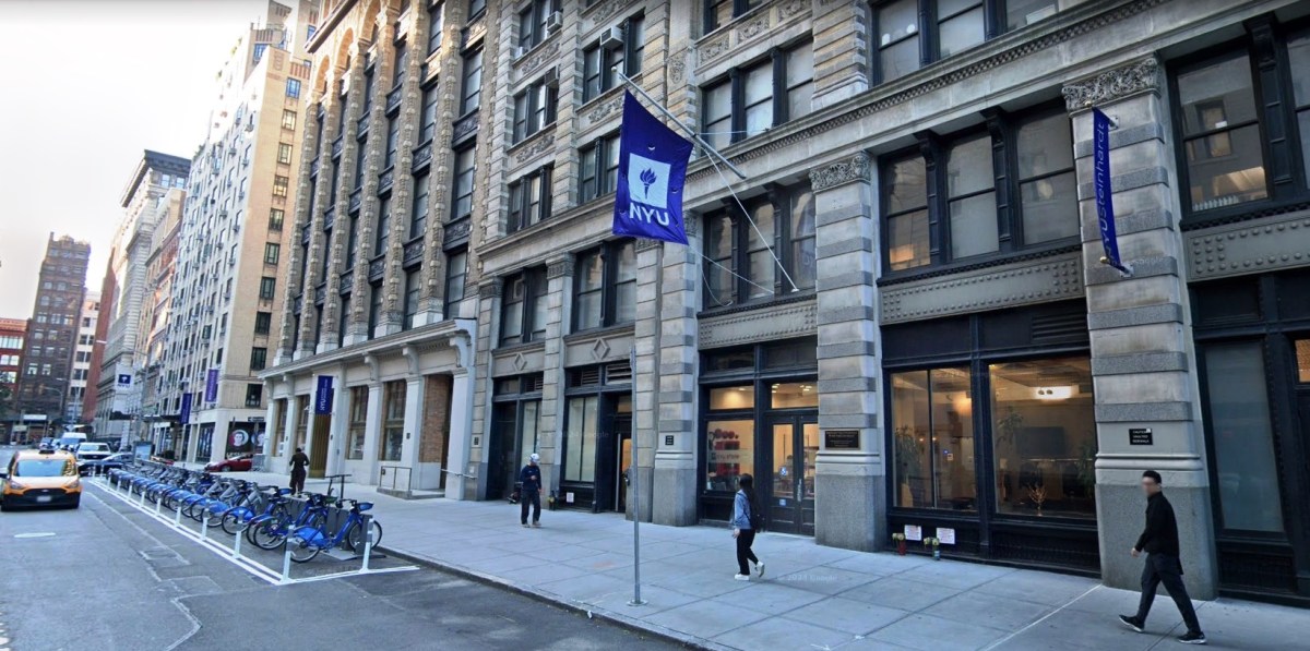 NYU semi paralizada por huelga de profesores: exigen aumento salarial y seguridad laboral