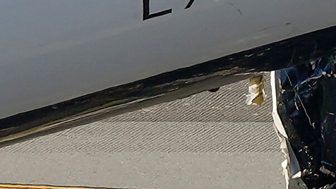 Revelan qué causó el choque entre un avión y un camión de bomberos en LaGuardia