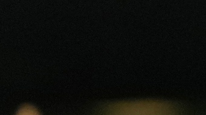 Adama Traoré, del West Ham, y Joao Pedro, del Chelsea (izquierda), se involucran en una pelea durante el partido de la Premier League inglesa entre el Chelsea y el West Ham United en Londres, el sábado 31 de enero de 2026.