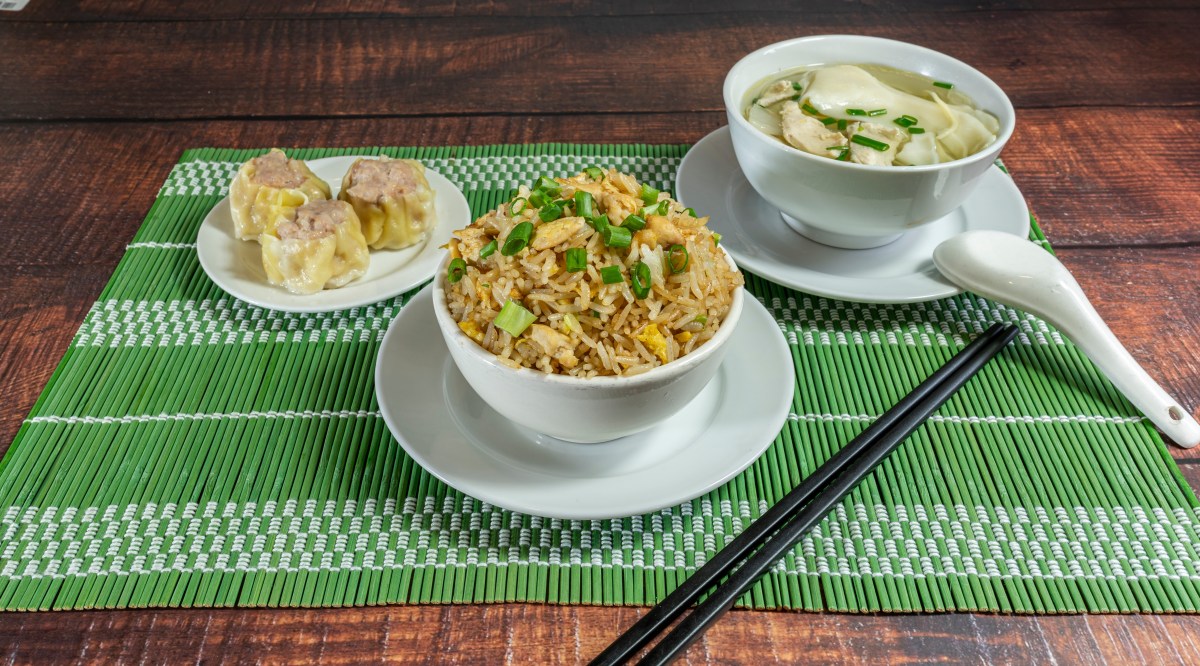 FSIS anuncia retiro de más de 36 millones de libras de alimentos: afecta a Trader Joe’s, Ajinomoto y Kroger